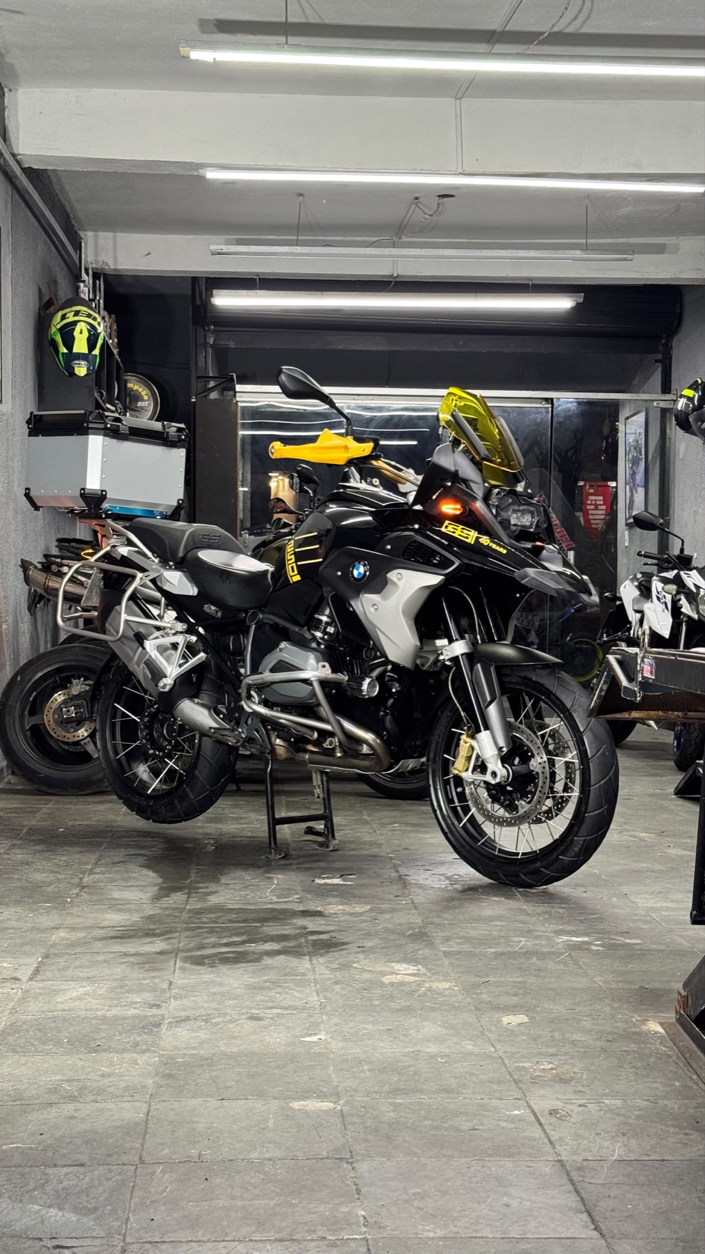 BMW GS na oficina