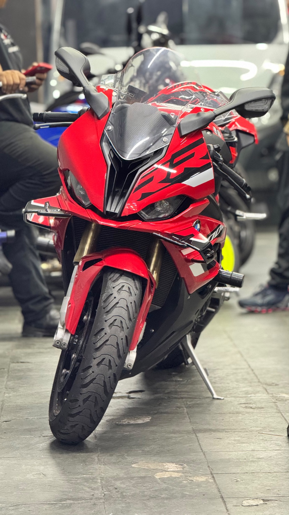 BMW S 1000 RR vermelha pronta para entrega